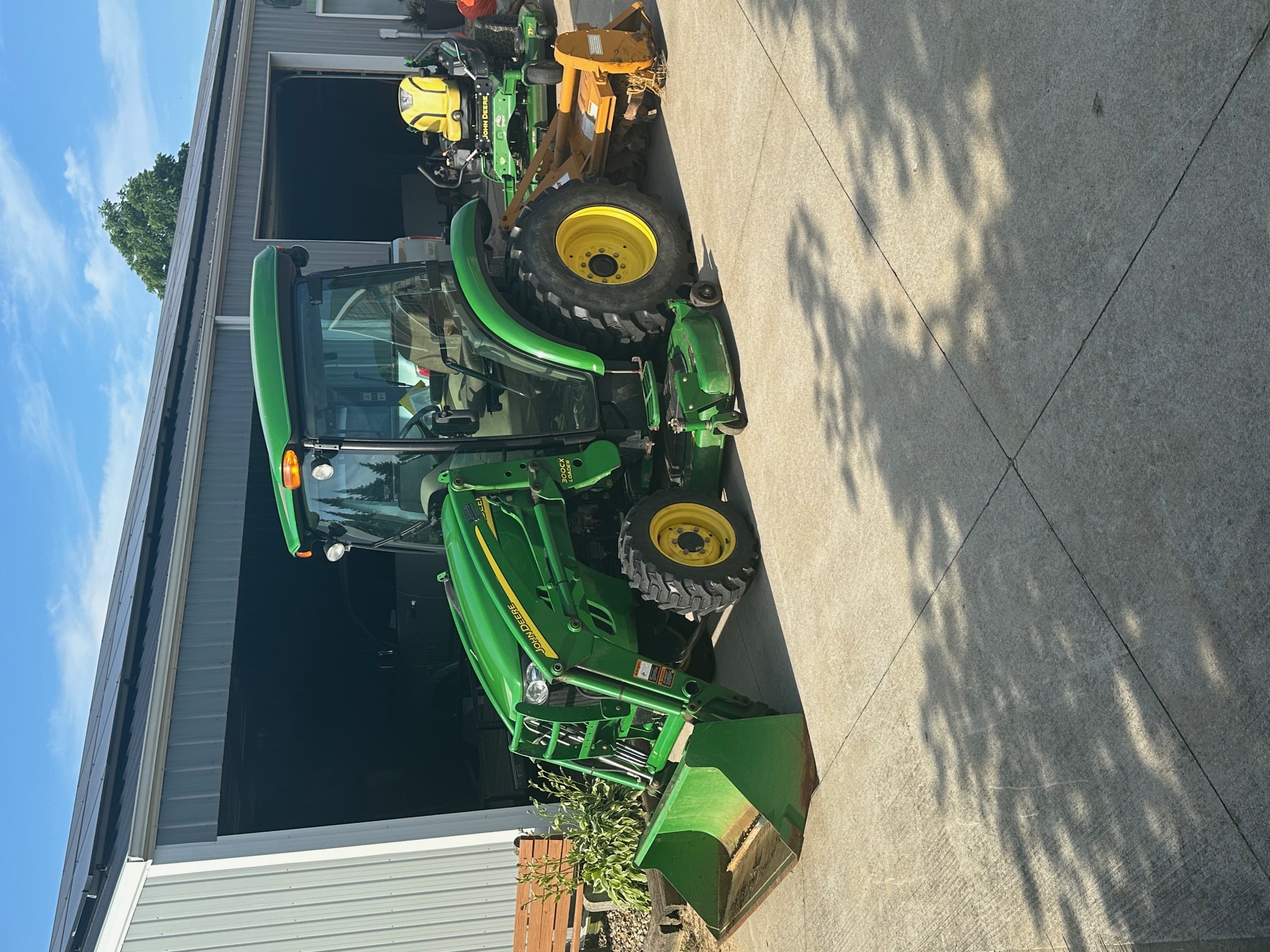 2007 JOHN DEERE 3320 - Image 4